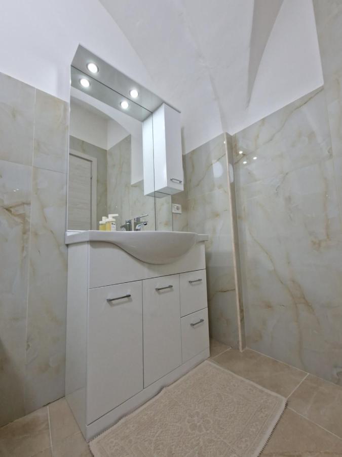 Daniel'S House Apartment คาตาเนีย ภายนอก รูปภาพ